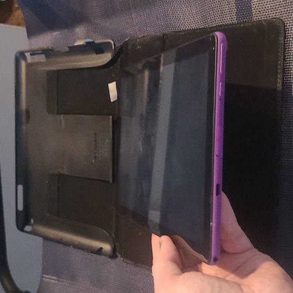 Onn purple/black electronic 10 inch tablet for school or work. - Picture 3 of 8